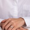 0.72 ct beyaz altın kolları taşlı damla tek taş yüzük